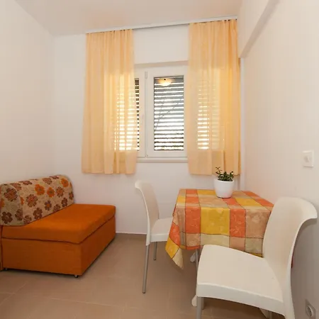 Apartment By The Sea Brela, Makarska - 19205 Brela