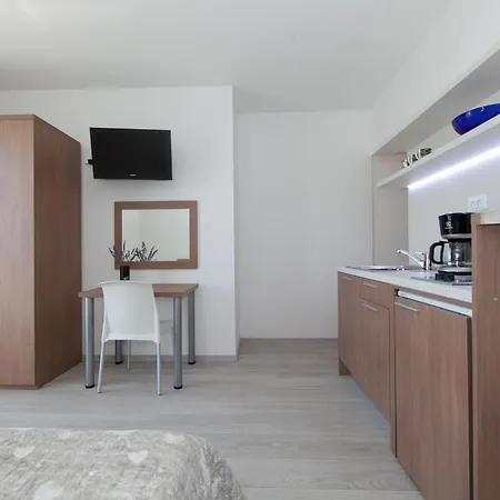 By The Sea Brela, Makarska - 19205 Apartment Brela