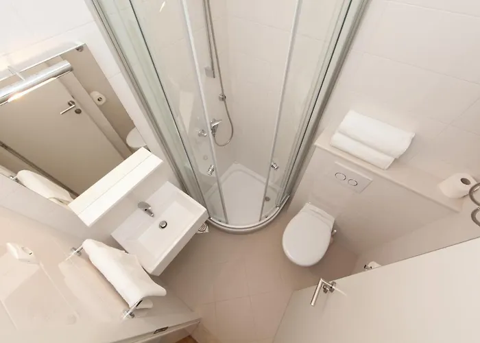 Апартаменты By The Sea Brela, Makarska - 19205